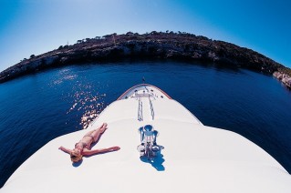 Yacht FELIDAN - Bow